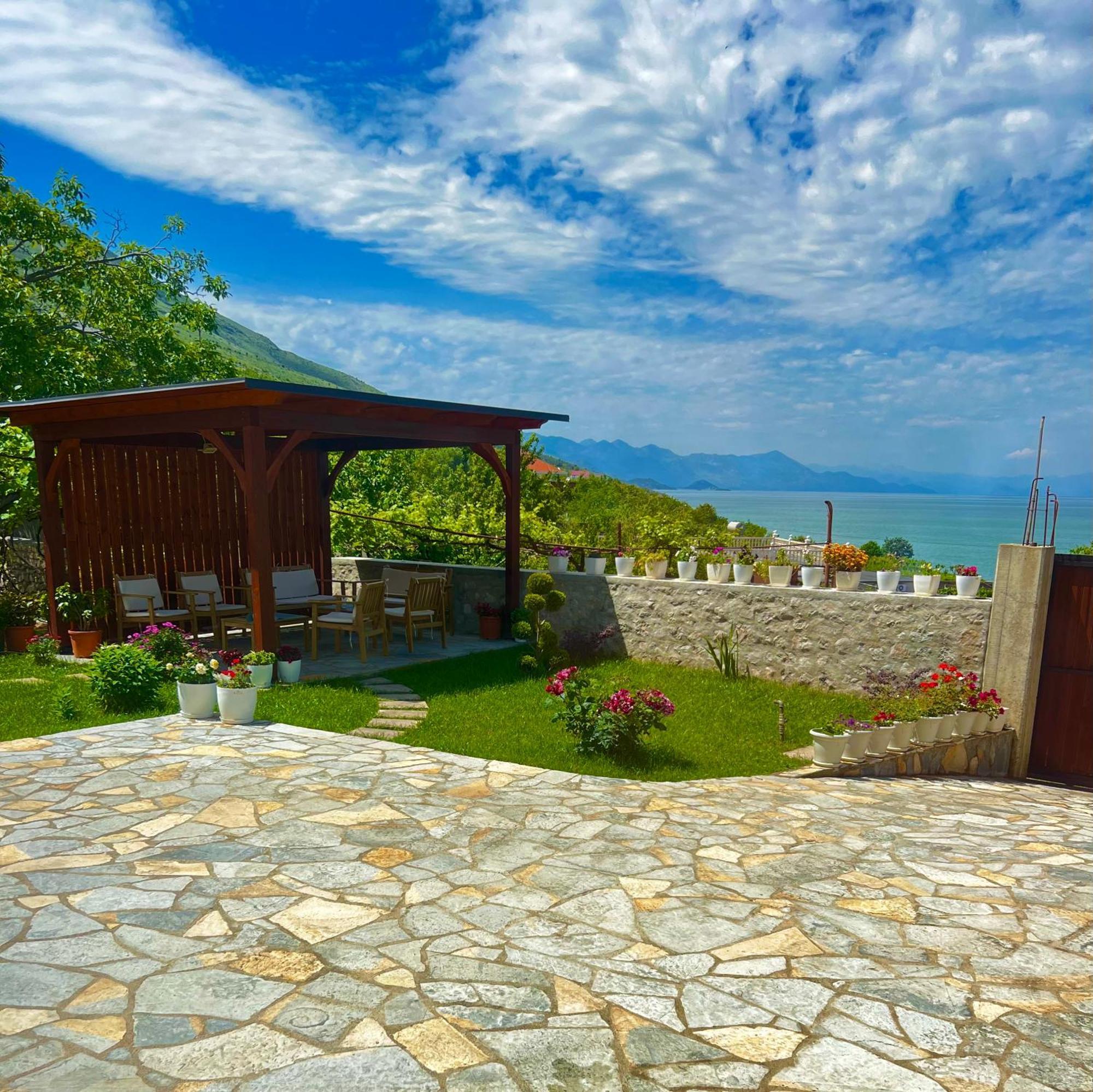 Aloha House Hotel Shkodra Kültér fotó